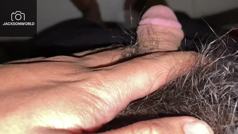 Jackson World: हॉट एकल सत्र मुझे अपनी कोठरी के सामने हस्तमैथुन करते हुए तब तक देखता हूं जब तक मैं अब पीछे नहीं पकड़ नहीं सकता