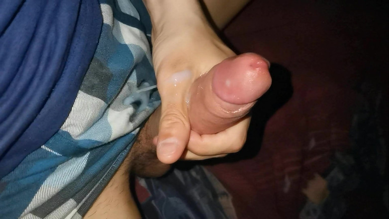 SEXY_GUYBEST: Masturbace s velkým čůrákem a detailní orgasmus z krásné hlavy!
