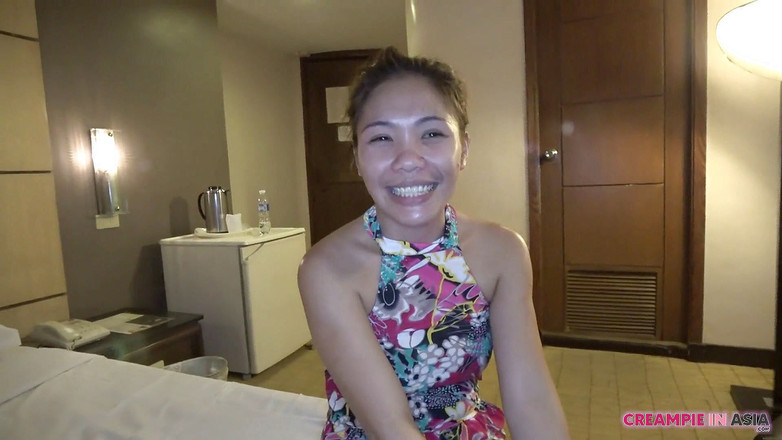 Creampie In Asia: Dia kecil dan suka tertawa. Erangan bagus, tanpa kondom dan...