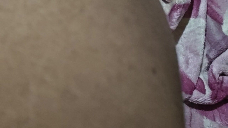 Hot Chilli 2025: Büyük penis bangladeşli suger dady parmaklıyor