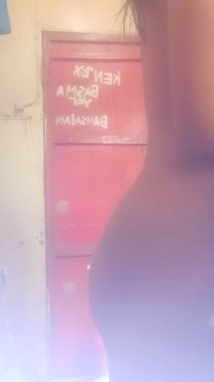 Reynaldo6: Prova per primo il cazzo della regina