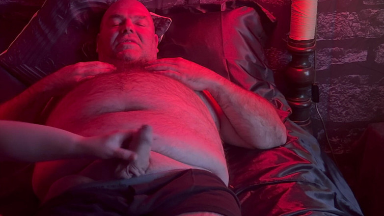 Aaexperiencesltd: L'orso lnitsa si diverte joi e sborrata