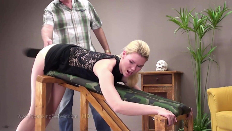 Spanking Server: Lizzy gets hard strap lesson