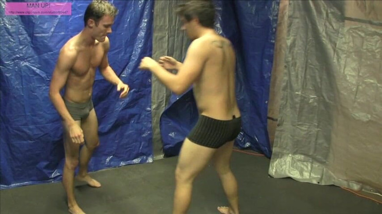 ManUpFilms: Van apprend à Cameron à grappin