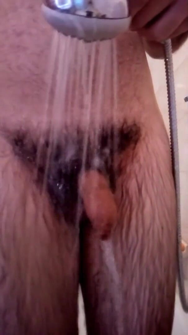 Curiossone2: In the shower 3