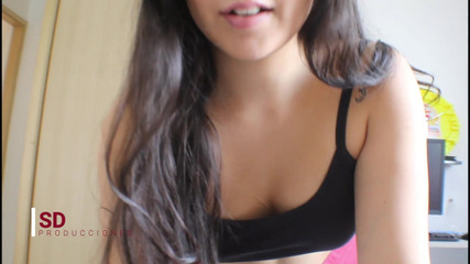 MelanieCaceres: Ich ficke den techniker, der zu mir kam, um ein...