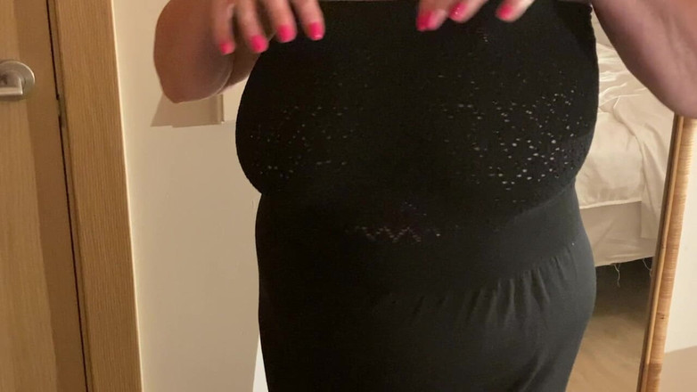 Mr MF: Doamnă matură cu picioare în Lbd și pantofi foarte împuțiți