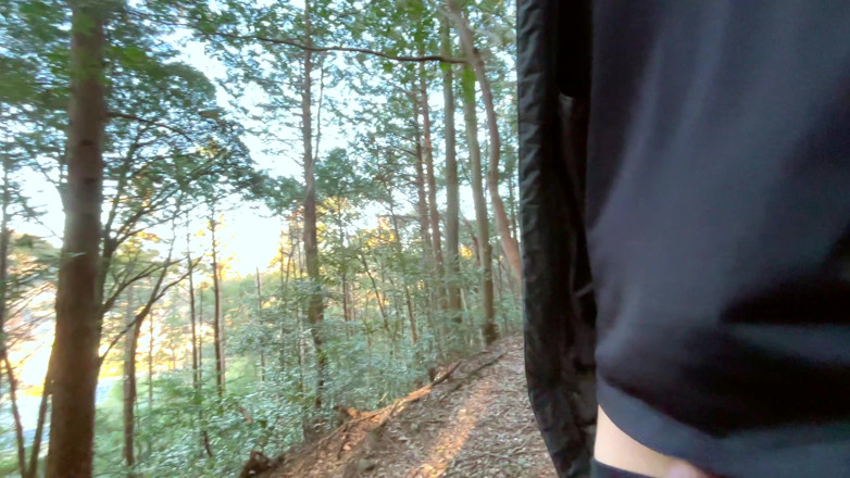 hueikun: Il ragazzo di prepuzio si mostra in legno e pipì
