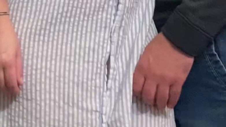 PriyaNaavya: サブウェイで見知らぬ変態が私のアソコを擦っている