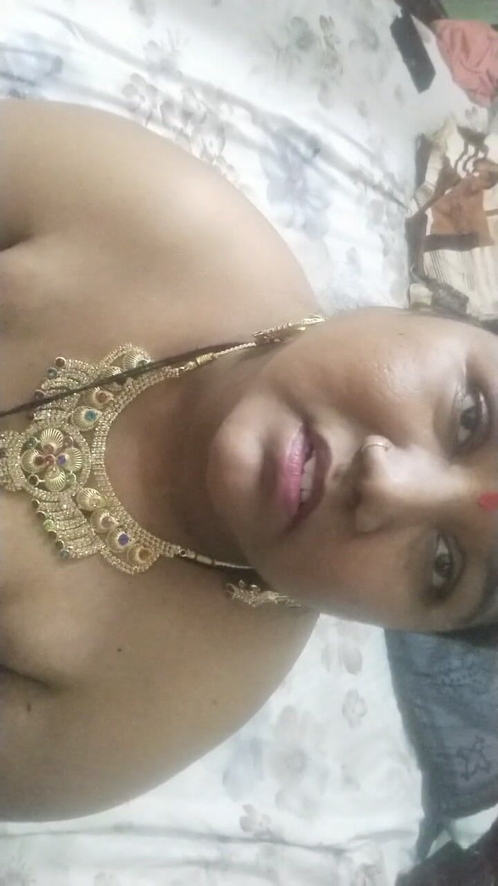 Divya X: उम्रदराज सौतेली मम्मी और सौतेला बेटा