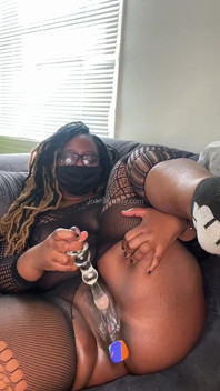 Keseruan solo dildo kaca 01