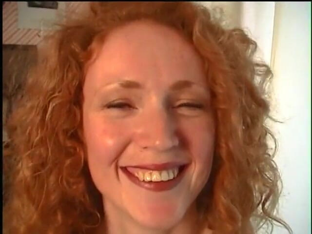 Old Good Porn: Playful redhead gives sensual blowjob