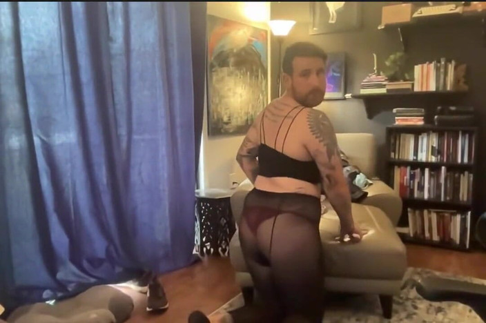 Dirtytrisha: Roztrhání punčocháčů a chcaní