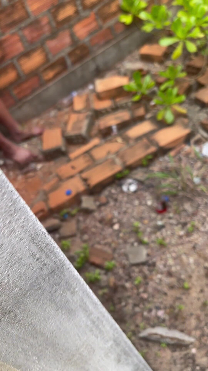 Quan Vietnam 18: Dorpsjongen betrapt op aftrekken, laat vreemdeling toekijken