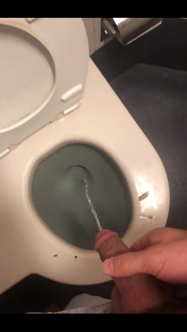 Reese Rideout: A Piss Video