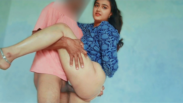 Fuckkkker: मकड़ी के जाले साफ़ कर रही साली साहिबा को जीजा जी ने गोदी में उठा कर चुदाई करी (clear Hindi Audio)