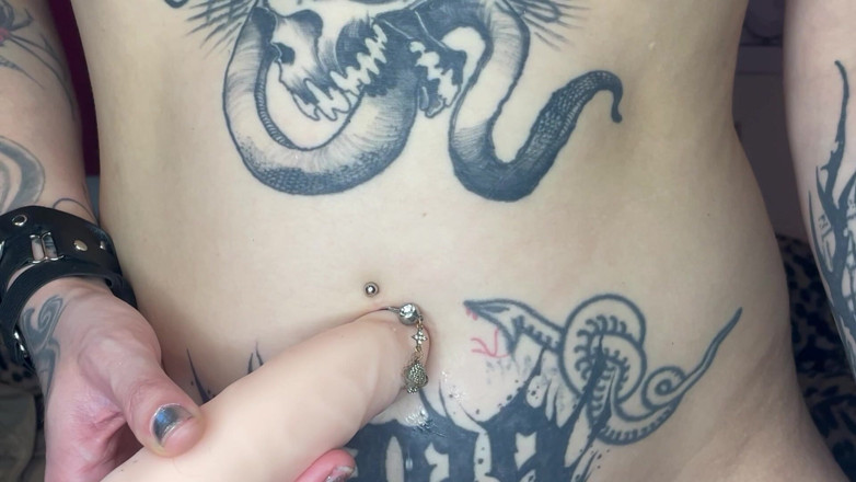 Glitterqueen1999: Fuck My Bellybutton with Your Cock