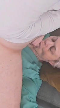 Pokazuję Mu Mój Numer Na to, Kto Pieprzy Mnie W Dupę Dokładnie, Jak Chcę