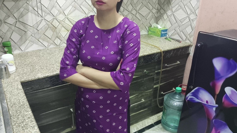 Saarabhabhi6: Bhahbi Flirts Menikmati Devar Dan Dengan Mainan Dan Dikongkek Keras...