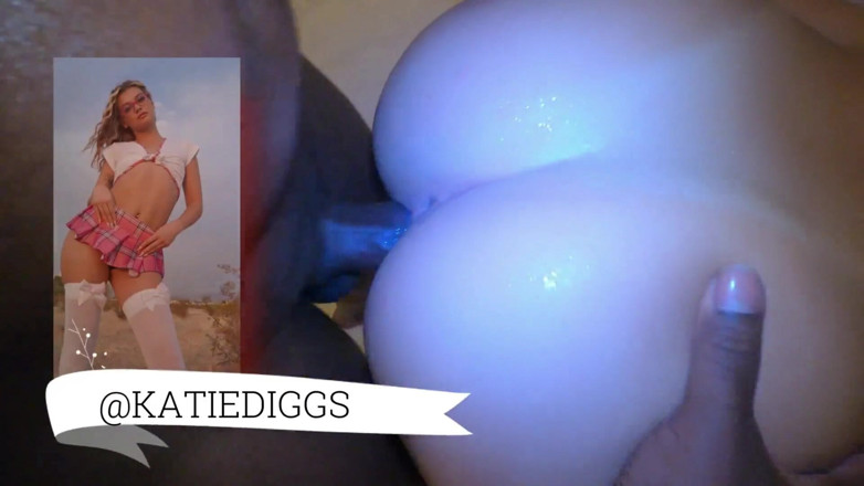 Katie Diggs: Doggystyle in shower deserves a facial