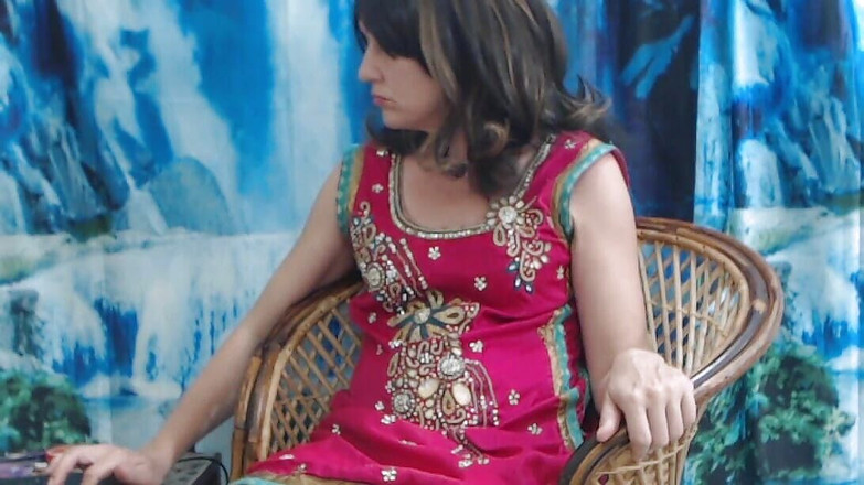 Bolly Karma: Il cazzo gioca - 2044