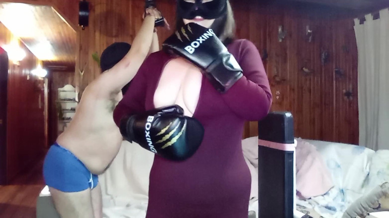 Mois Fantasys: Hukuman hamba erotik bahagian 1