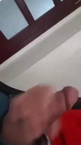 Horny Inn: Turkish Stepdaddy masturbate