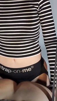 Strap-on-me Ham și vibrator în acțiune