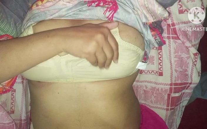 Lubnawife: उत्तेजित भारतीय अपनी तंग छोटी दूधिया चूत चोदती है -kaithsaumeth