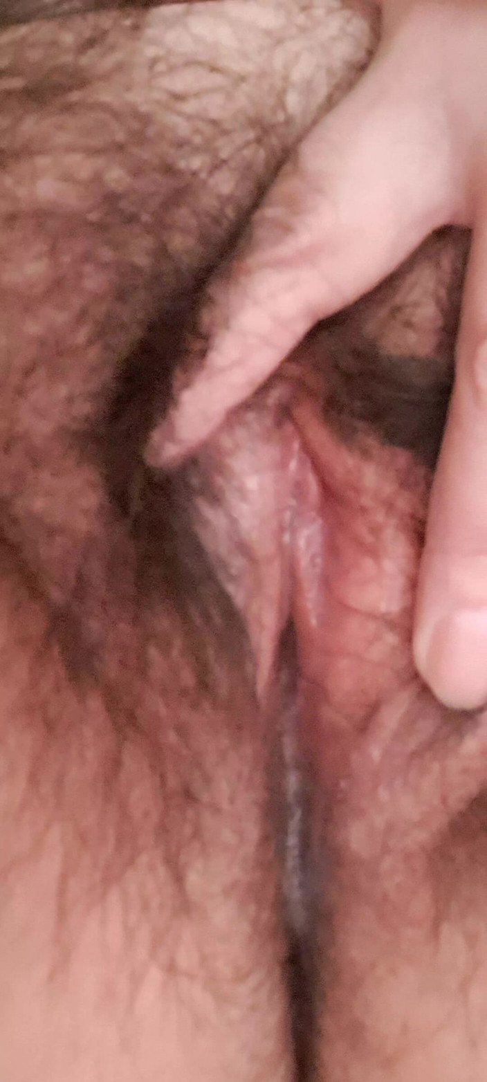 Mommy big hairy pussy: Rijpe natte vagina close-up