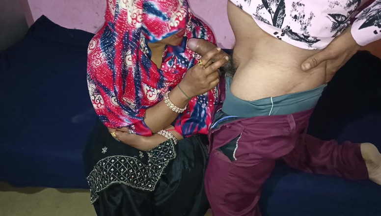 Savita5343: Jija Sali domaltarak ve kovboy kız pozisyonunda gece boyunca tam çıplak...