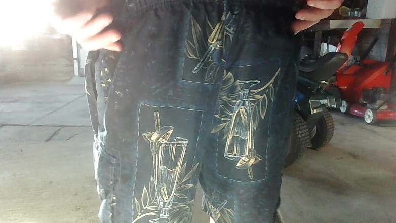 bander 68: Branlette dans le garage