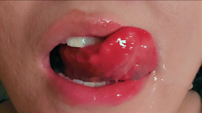 MyPrejacBoyfriend: 口フェチ!私の唇と舌のずさんな見せびらかし