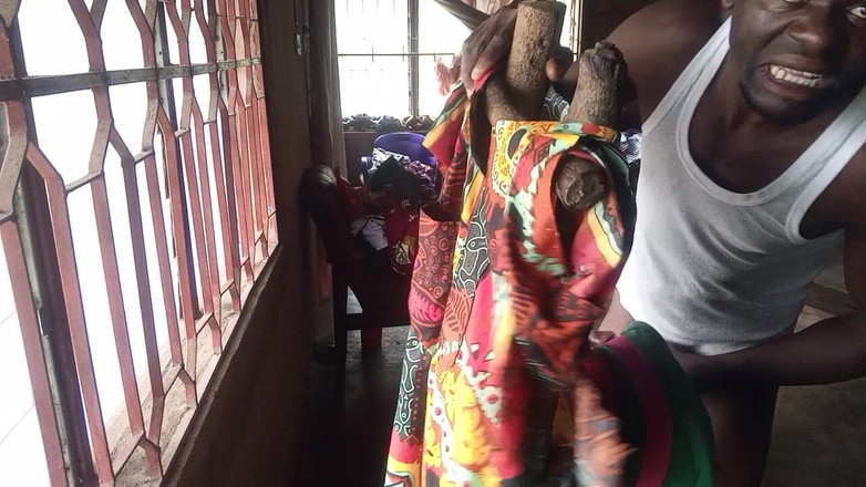 Moviesporn1: Aku akan menunggu pacarku untuk datang ke rumah