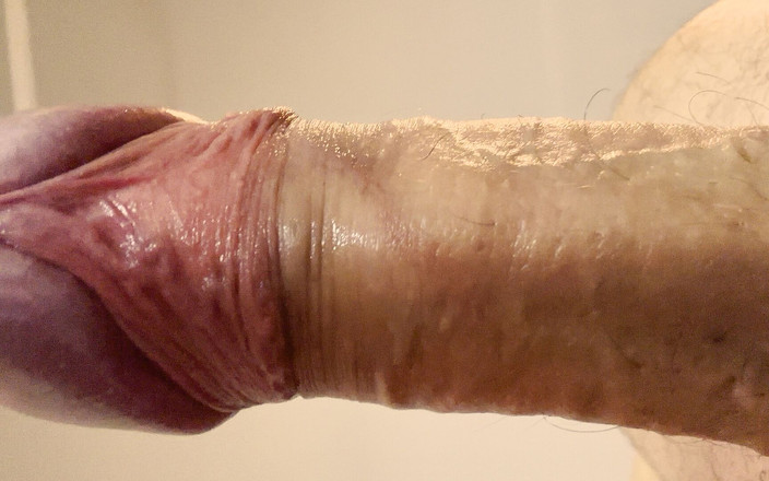 Amateur big dick: Můj gay táta masturbuje v koupelně