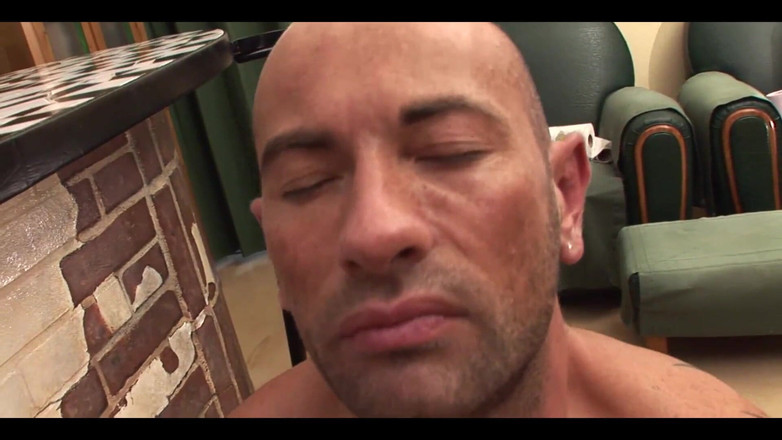 HPG Production: Der französische pornostar shannya tweeks genießt ihren ersten strapon mit...