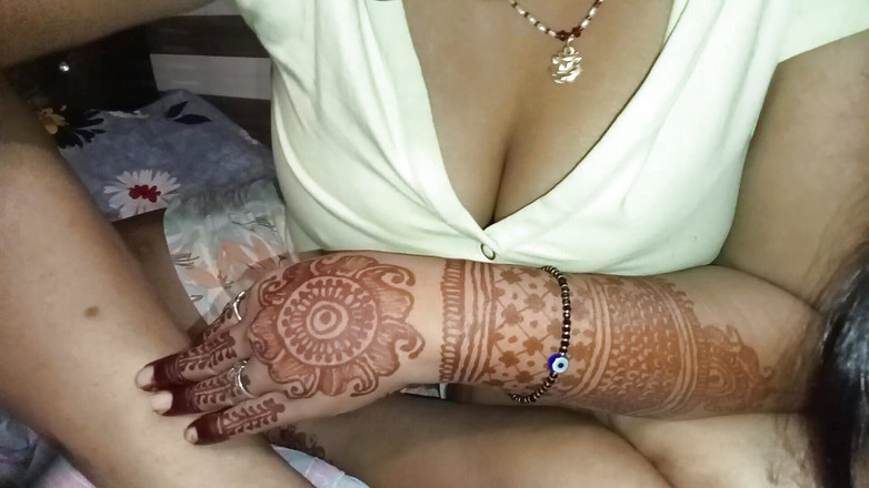 Kajal_pro: Сексуальна дівчина каджал показує цицьки під час брудних розмов