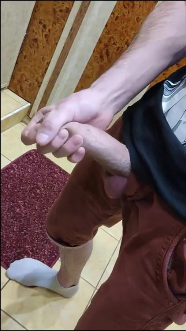 qaz11: handjob on cam-177