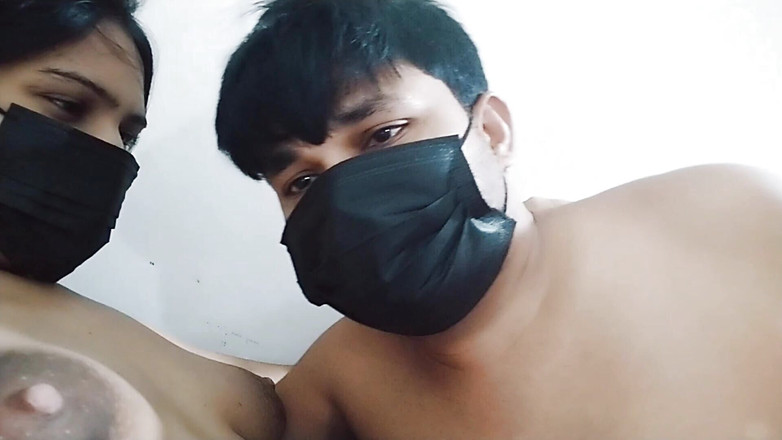 Nikkiran: Schöne freundin fickt und lutscht von freund Hindi Audio