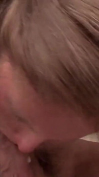 Koning van fetisj - sexy babe neukpartij in het gezicht