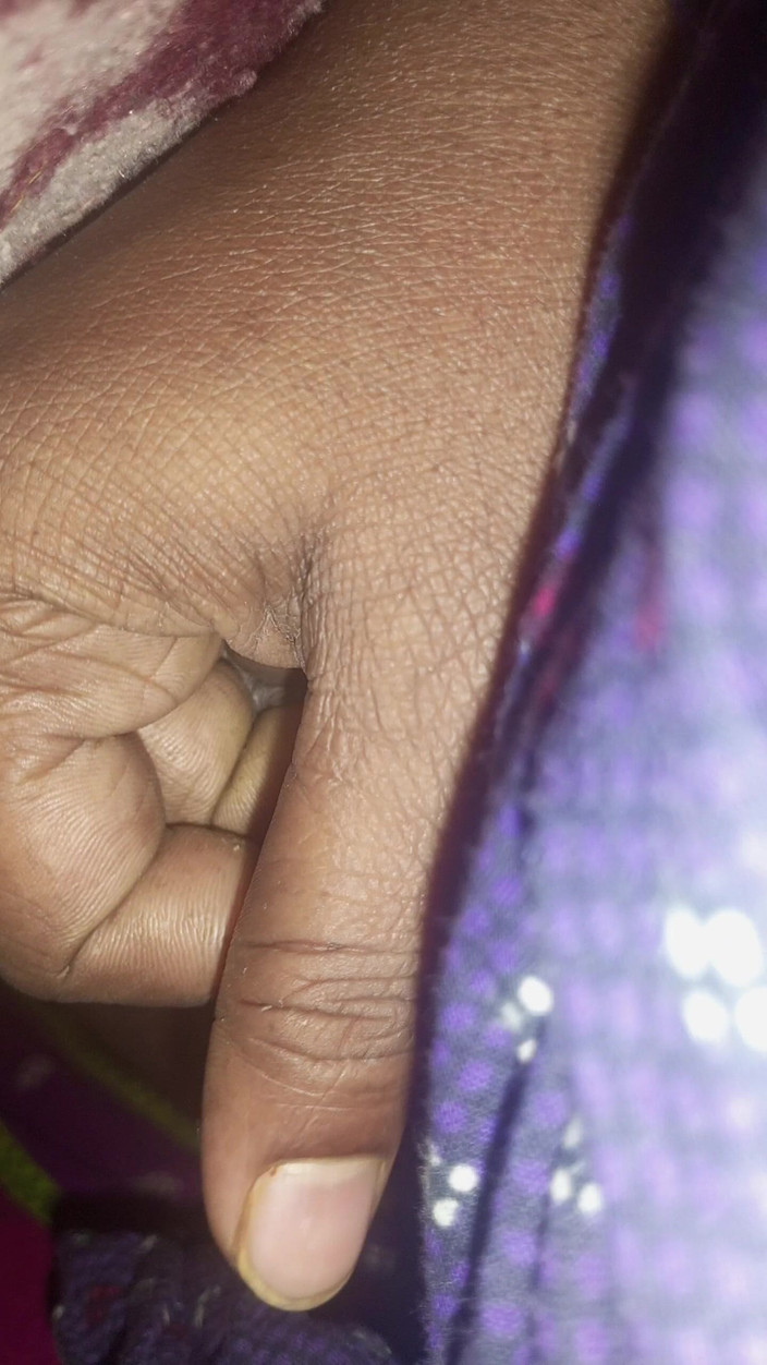 Sweet Indian cock: 我的第一次夜间打手枪阴茎