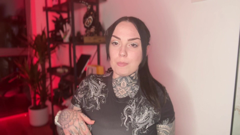 Miss Valentina: Není hodný záchodového otroctví