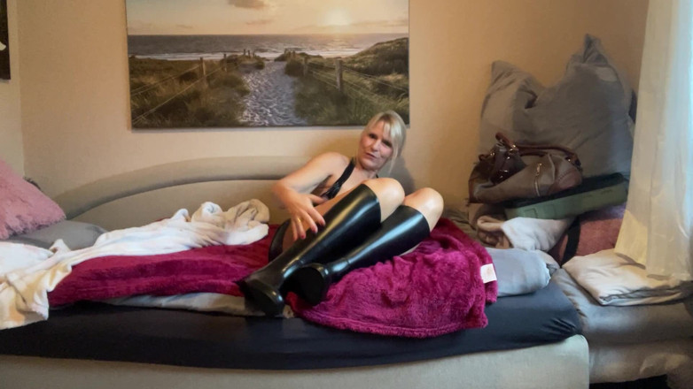 SweetSusi: Rubber Boots Talc