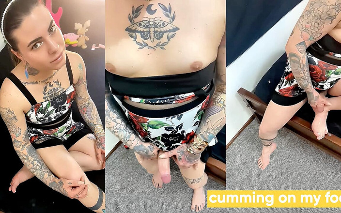 EmmaInkTrans: Crot di kakiku!