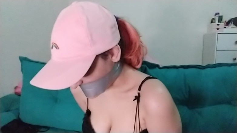 Ms Candy Bunny: Lepicí páska 2