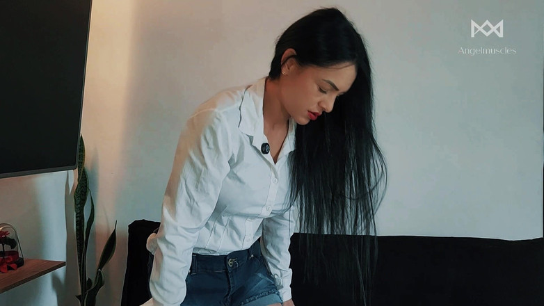 Angelmuscles: Güç İksiri: Kas Gelişimi Tanrıçası Her Şeyi Yok Eder