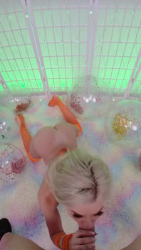 Pizdă strâmtă Kiara Cole - experiență sexuală dură