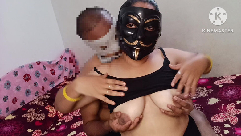 Muruga: सेक्सी अधोवस्त्र शूट में देसी हॉट आंटी की चुदाई