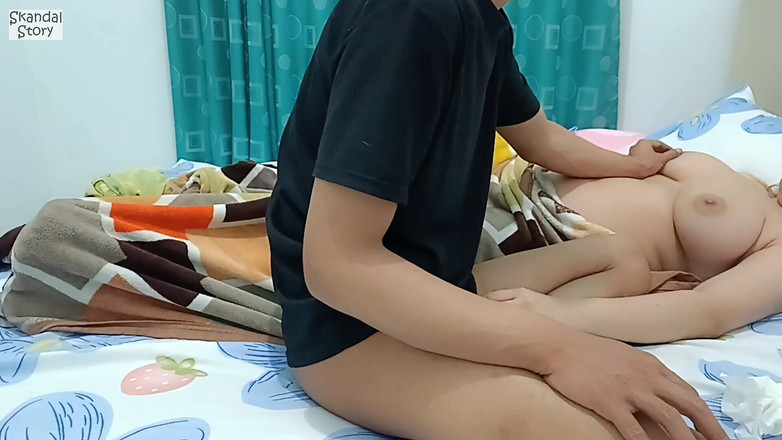 Skandal Story: Girah Indonesische rondborstige stiefante viraal