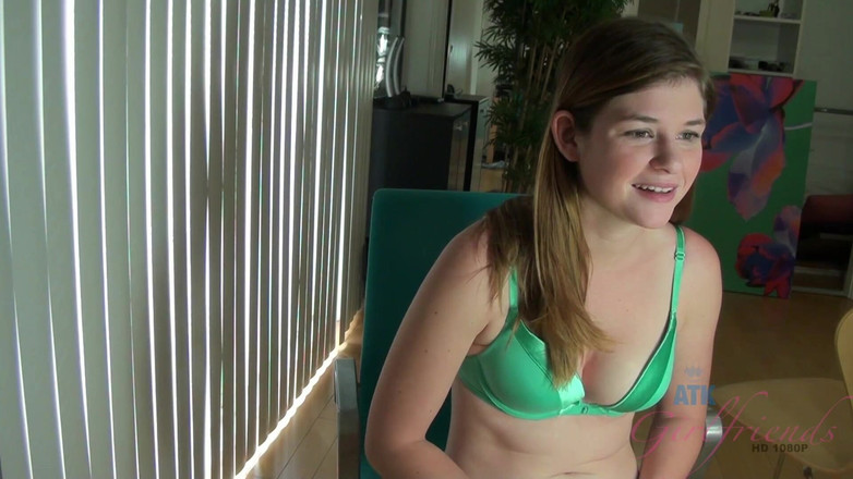 ATK Hairy: Lara Brookes camshow